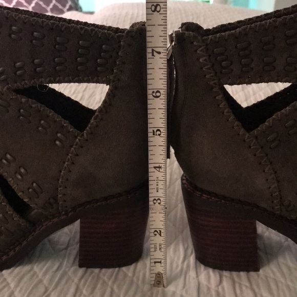 New Sbicca Vintage Collection Olive Forest Green Suede Bootie Ankle Boot Cut … - Picture 14 of 14
